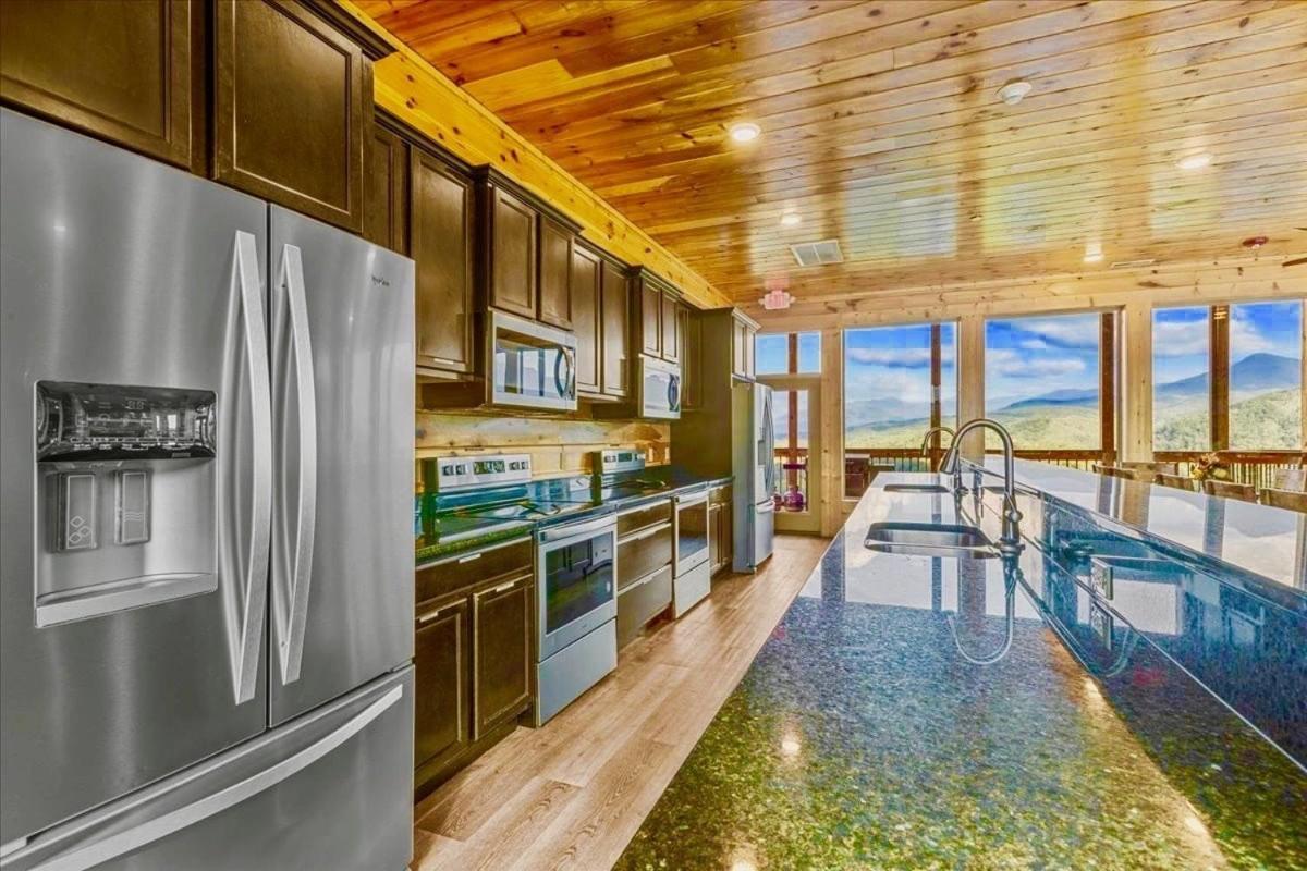 Mansion In The Sky Cabin 개틀린버그 외부 사진